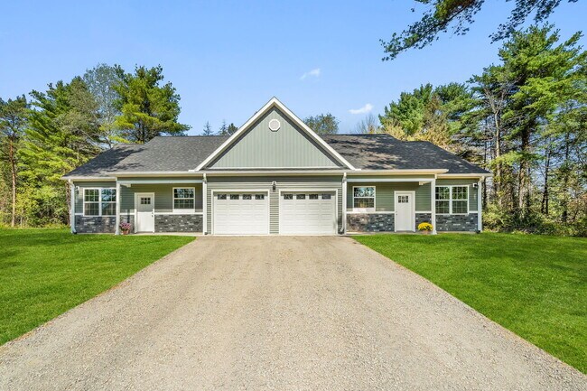 Foto del edificio - 366 Lower Creek Rd