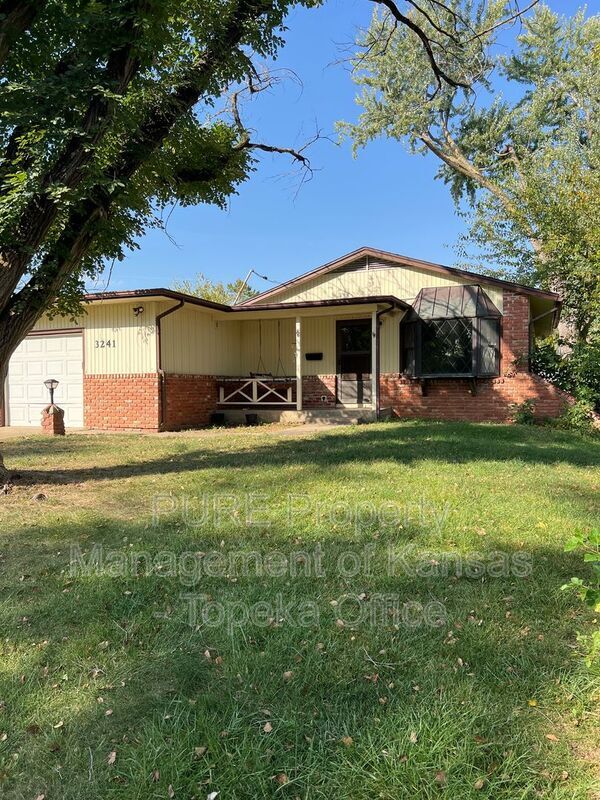 Building Photo - 3241 SW 31st Terrace