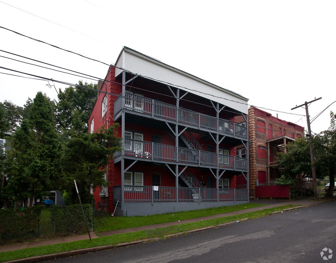Primary Photo - 9 West St