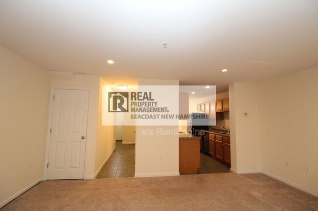 Building Photo - 2 Waverly Dr