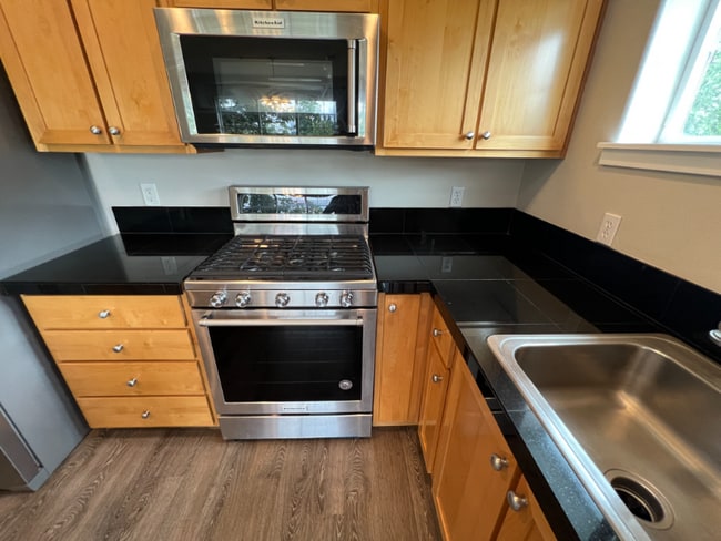 Photo - 1000 SW 170th Ave Apartment