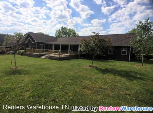 Building Photo - 391 E Kingston Springs Rd