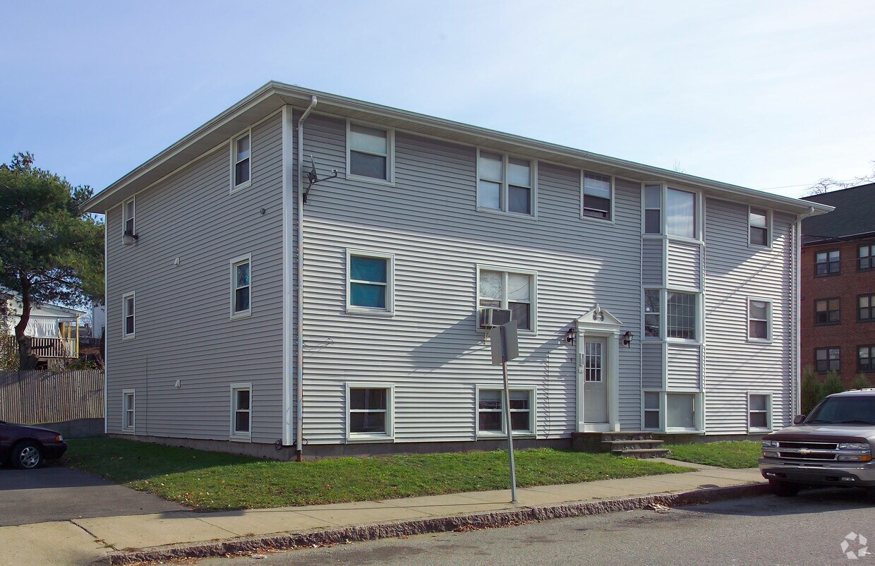 9 Meadow St, Fall River, MA 02720 Apartments in Fall River, MA