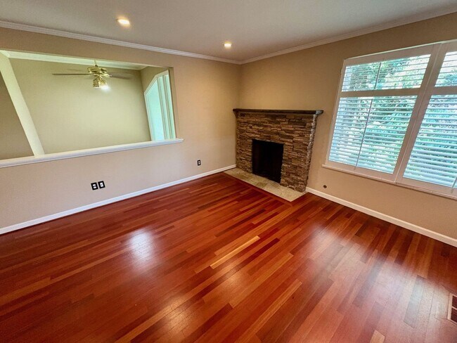 Building Photo - Magnolia Home