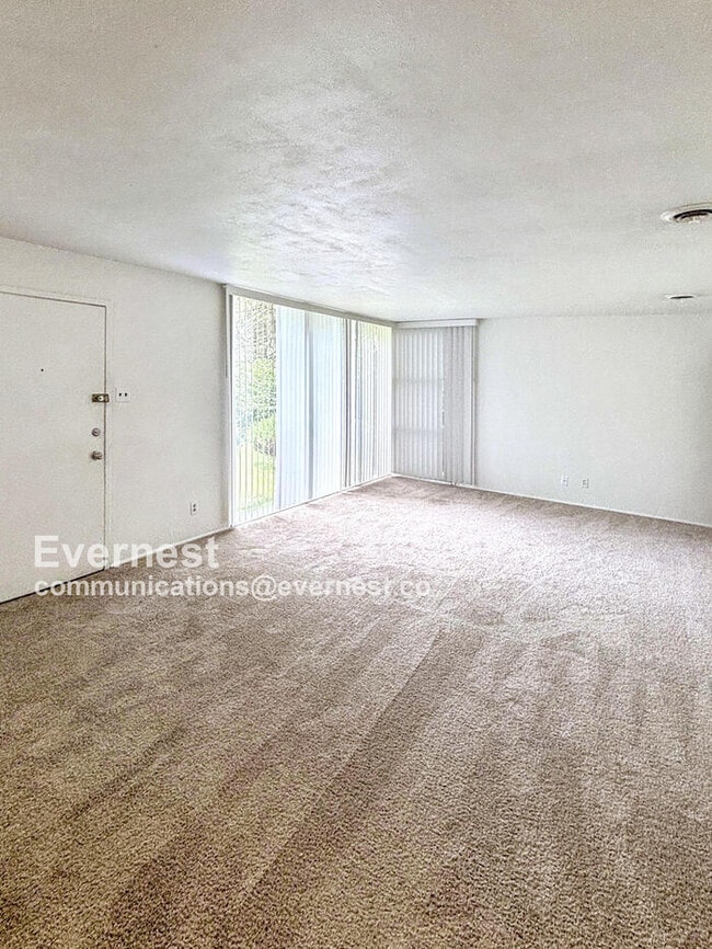 Building Photo - 8313 Woodhurst Dr