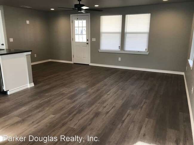 Building Photo - 3 br, 2 bath House - 1547 Ranger Hwy.