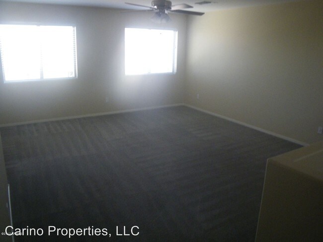 Building Photo - 11834 W Port Royale Ln