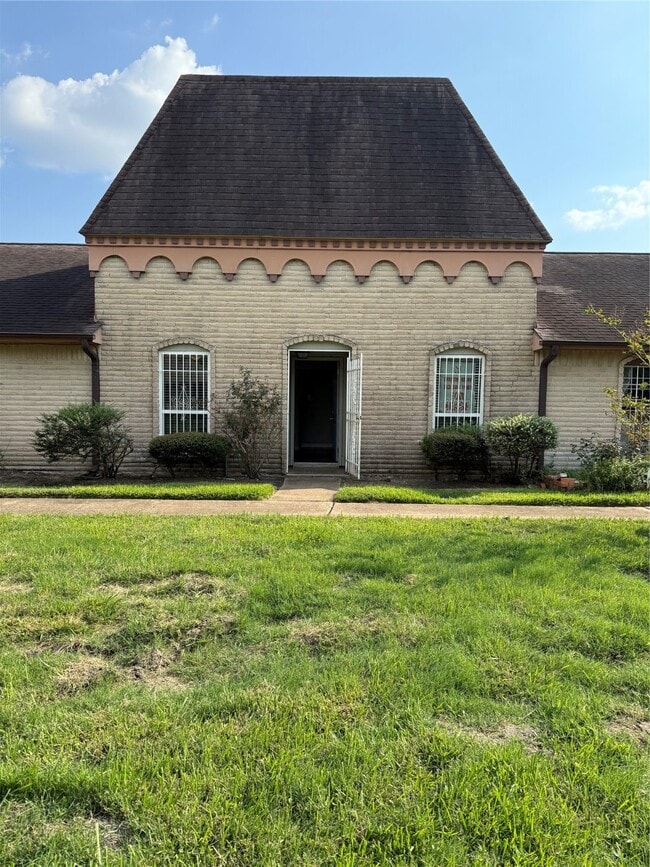 Building Photo - 7425 Cook Rd
