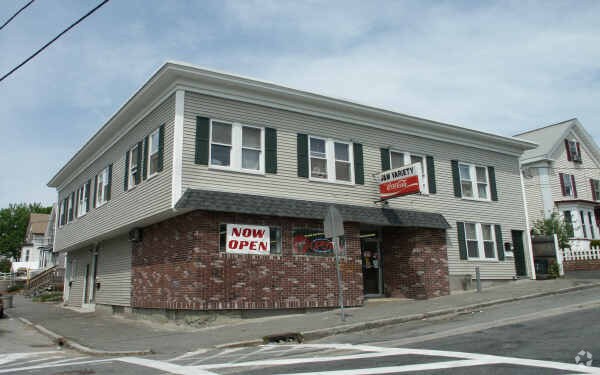 Building Photo - 122-124 6th St