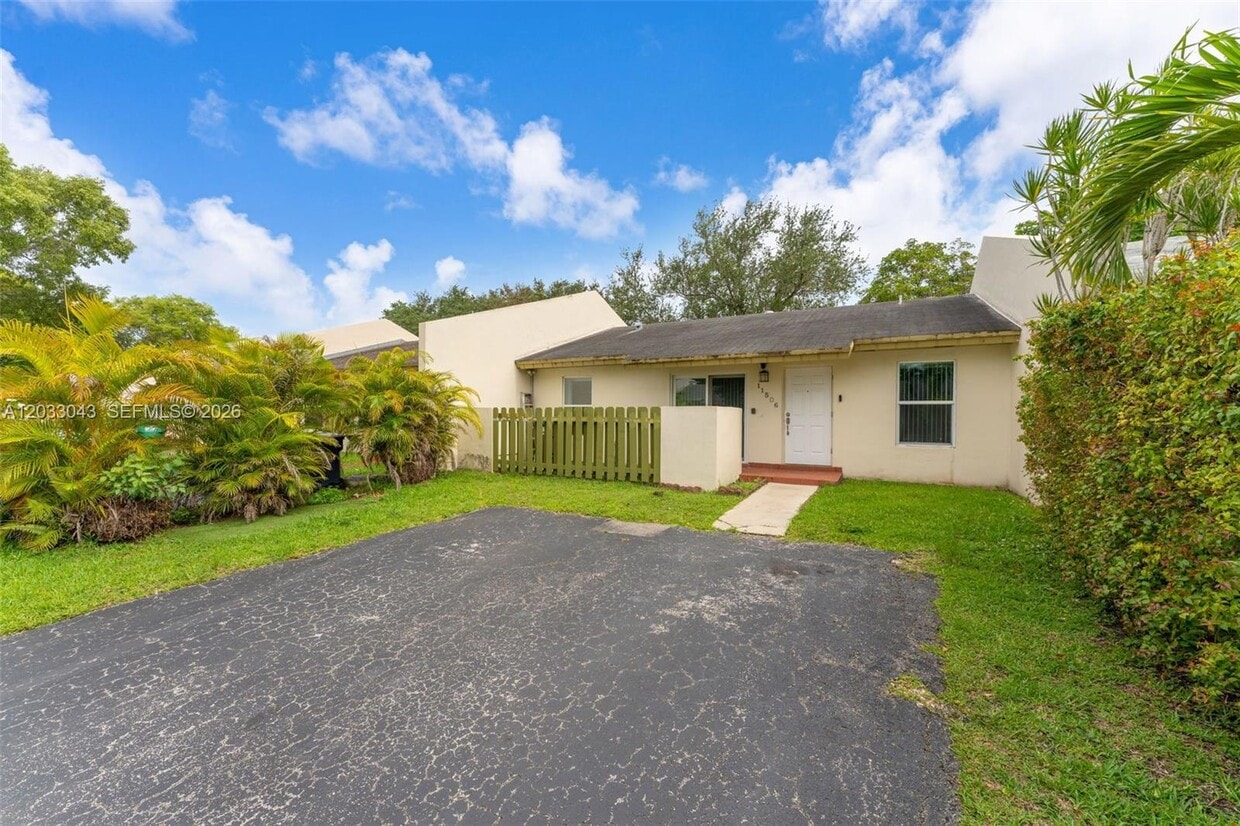 11506 SW 124 PL - 11506 SW 124 PL