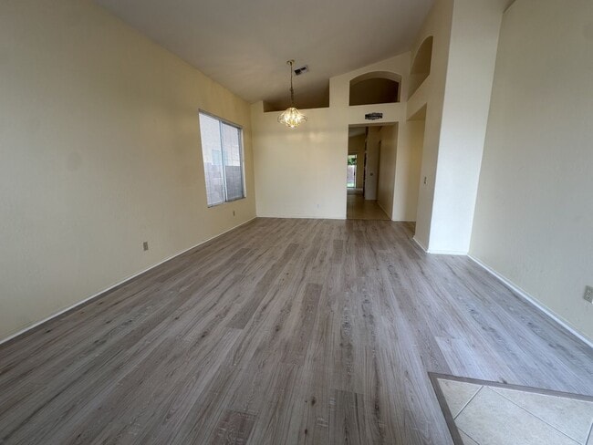 Building Photo - CONVENIENT CHANDLER LOCATION