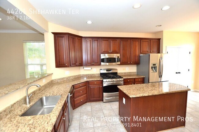 Photo - 44261 Shehawken Terrace Townhome