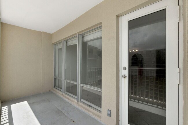 Building Photo - 750 N Ocean Blvd