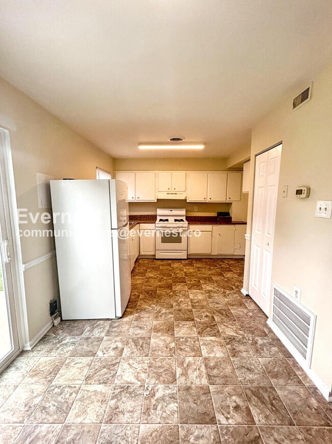 Foto del edificio - 1403 Calander Ct