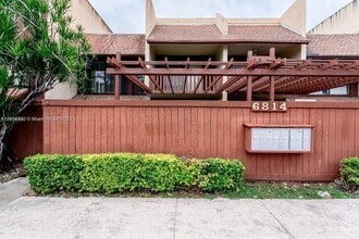 Building Photo - 6814 SW 114th Pl