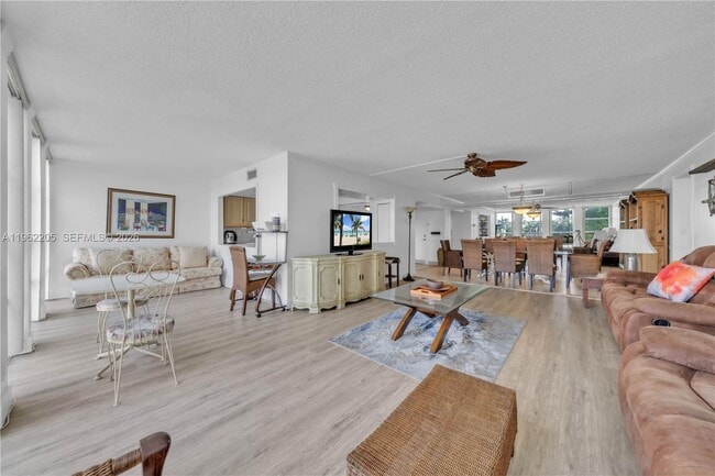 Building Photo - 601 Three Islands Boulevard