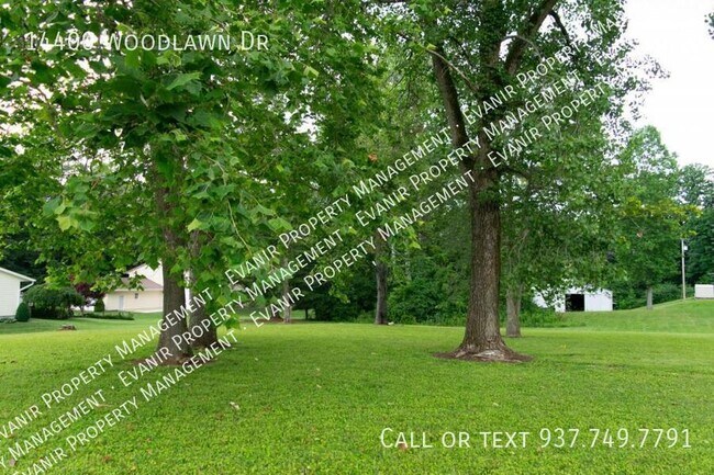 Foto del edificio - 14400 Woodlawn Dr