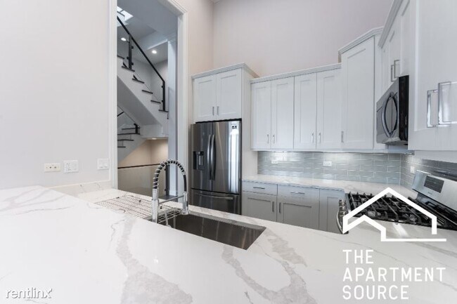 Foto del edificio - 1136 W Diversey Pkwy