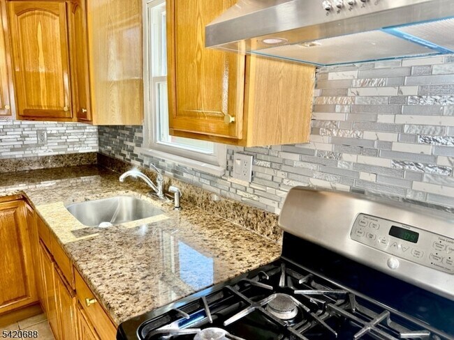 Foto del edificio - 30 Cottage Pl