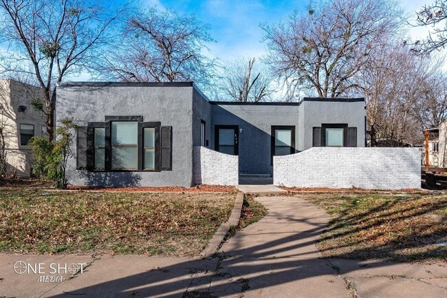 Building Photo - 842 Grand Ave