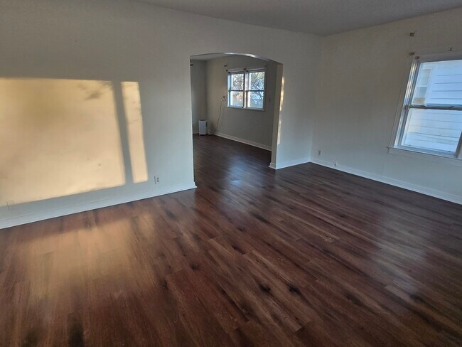 Foto del edificio - 306-311 11th Ave NW