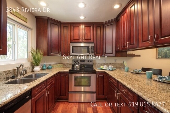 Building Photo - 3843 Riviera Dr