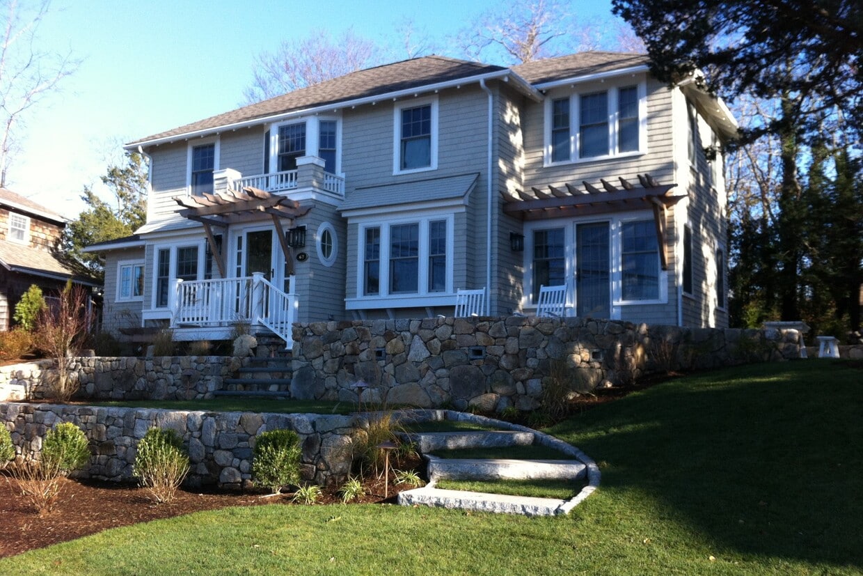 Primary Photo - 67 Nashawena St