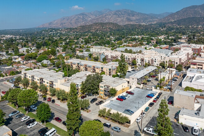 Contexto comunitario - Oak Park Apartments