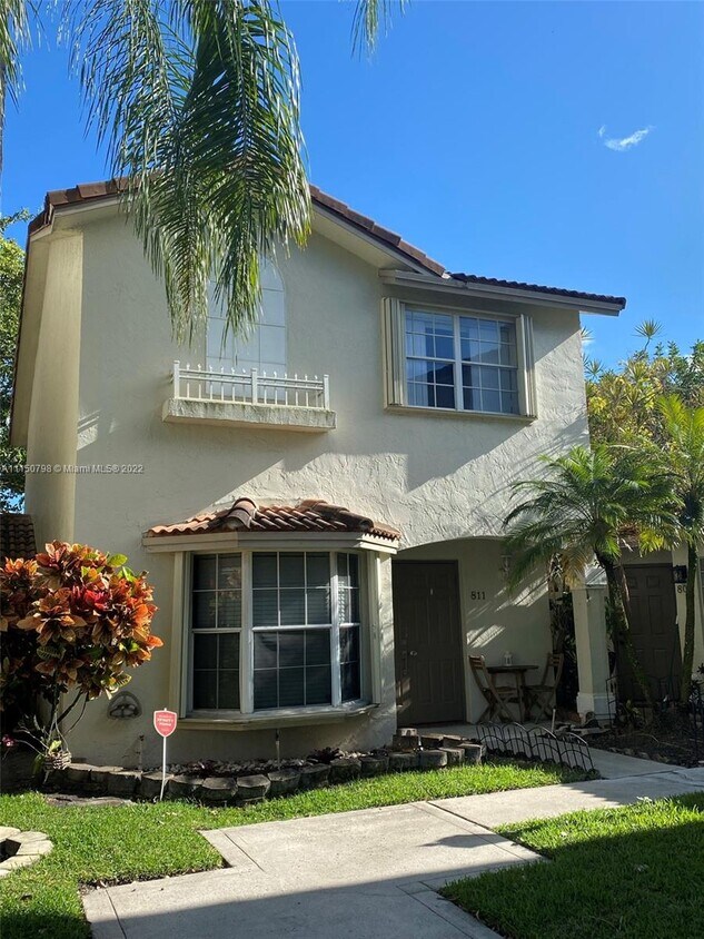 Primary Photo - 811 NW 108th Terrace