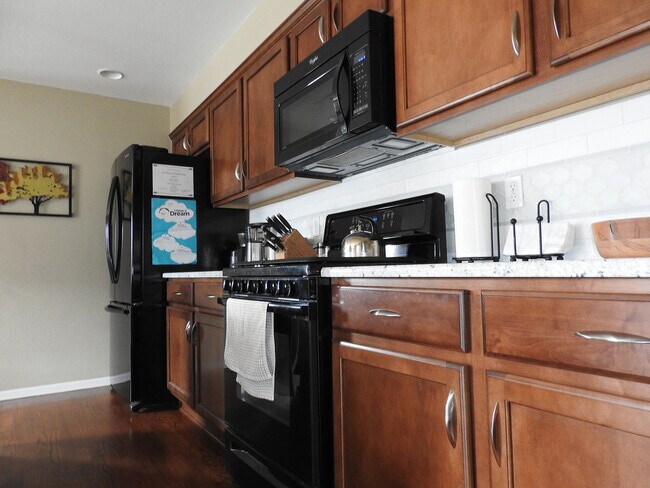 Building Photo - Central Park Home for Rent