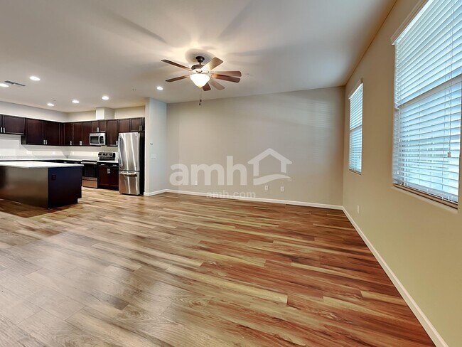 Foto del edificio - 20740 W Thomas Rd