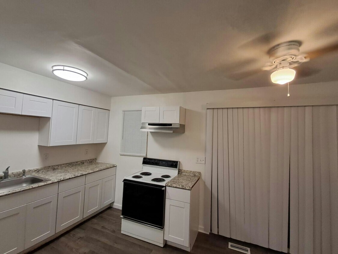 Foto principal - 3532 Dorham Pl