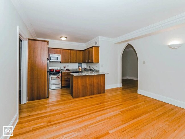 Foto del edificio - 2369 N Clark St