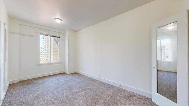 Building Photo - 926 Fulton St
