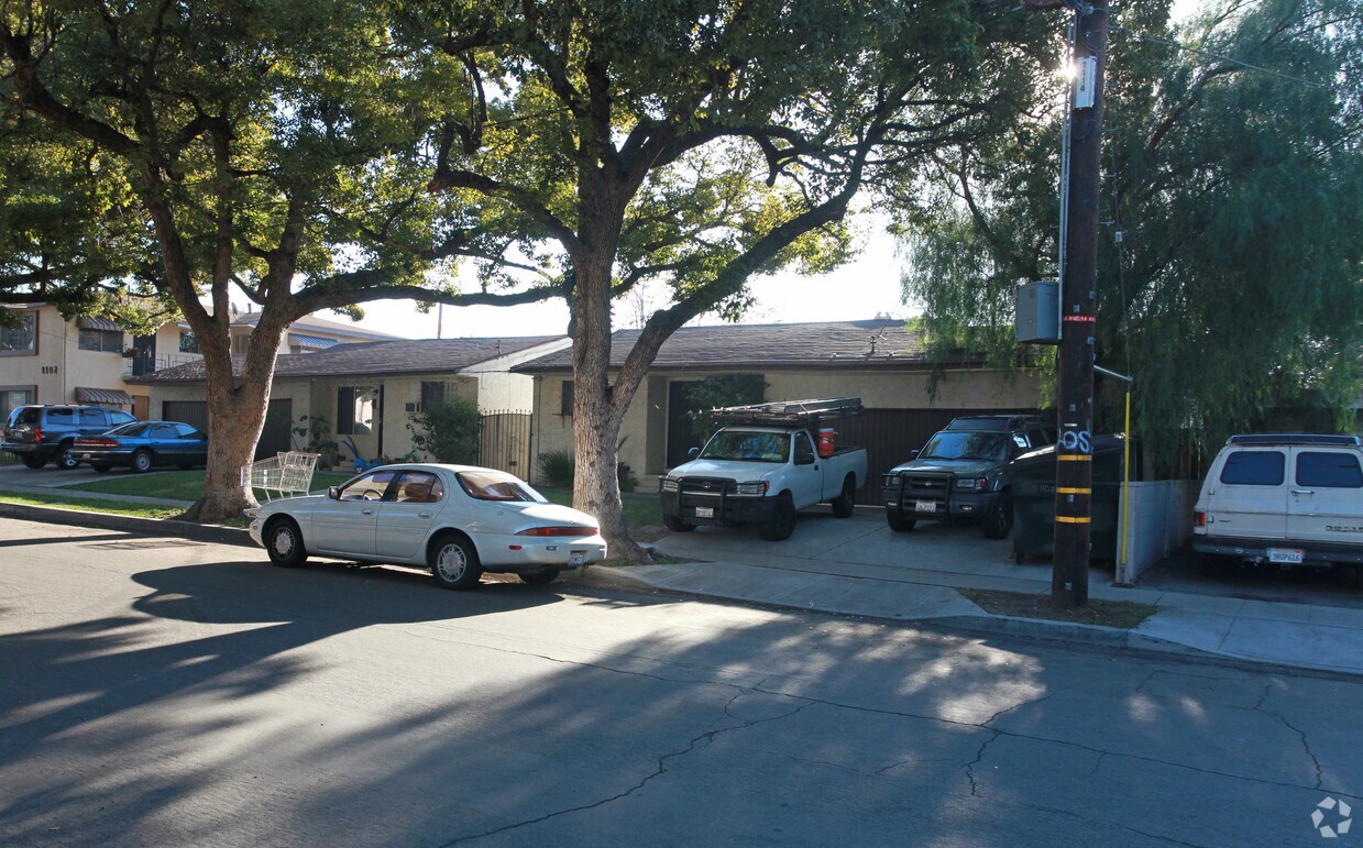 Foto del edificio - 1108-1114 W Angeleno Ave