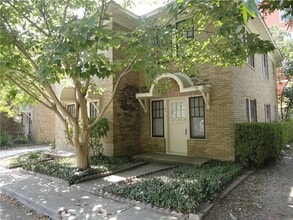 Building Photo - 707.5 Graham Pl