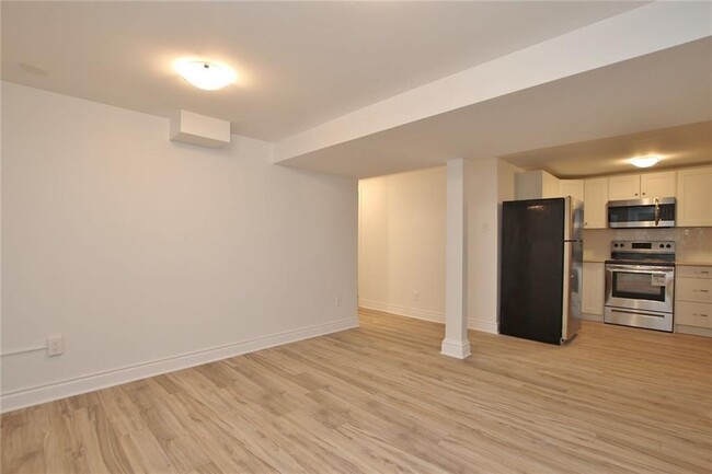 Building Photo - 34 Majestic Dr