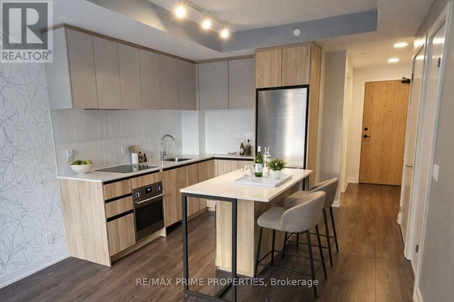 Photo du bâtiment - 7950 Bathurst St