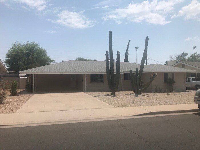 Foto principal - 1005 E Alameda Dr