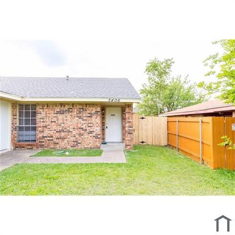 Foto principal - 5406 Brookhollow Dr