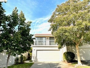 Building Photo - 1010 Camino Verde Cir