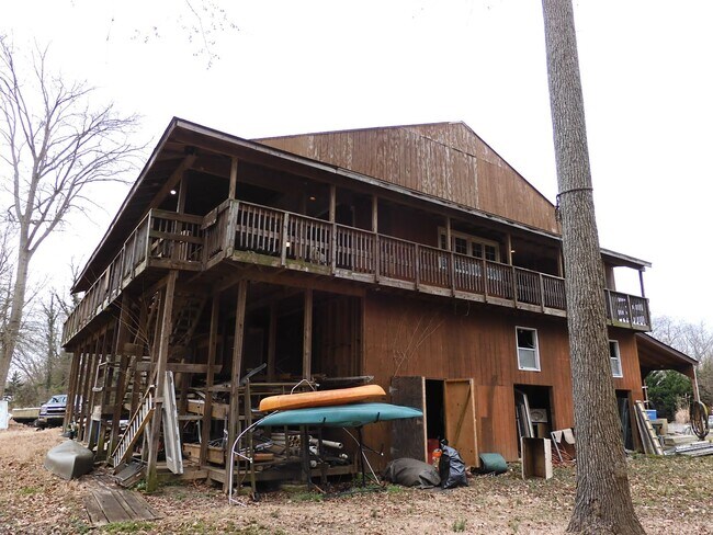 Building Photo - 100 Cedar Lane