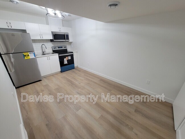 Photo du bâtiment - 8887 Carson Way SW