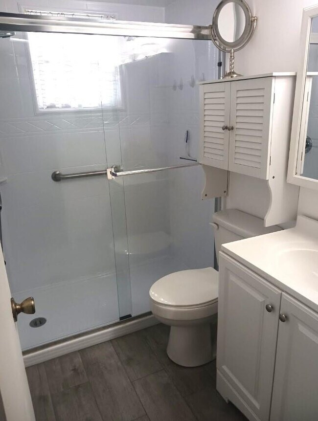 Foto del edificio - 301 Cambridge Rd