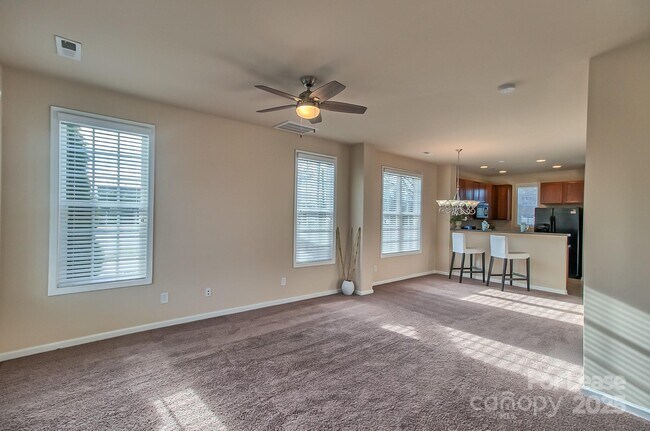 Foto del edificio - 9503 Longstone Ln