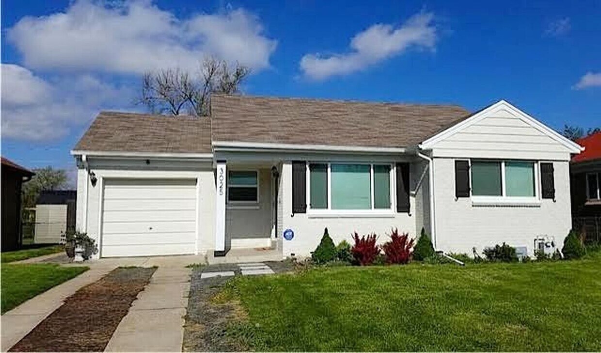 Primary Photo - 3025 Jasmine St