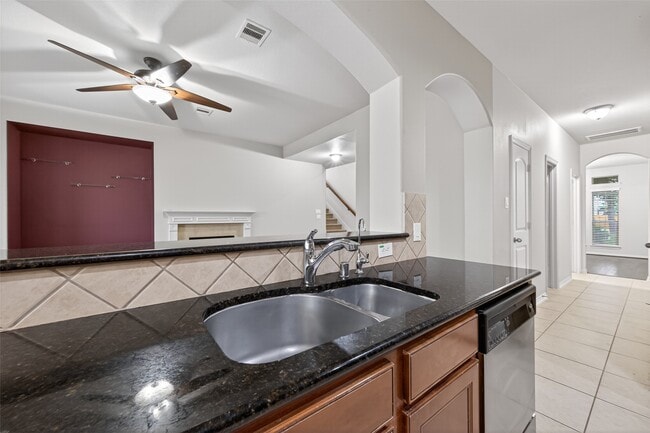 Building Photo - 5215 Field Briar Ln