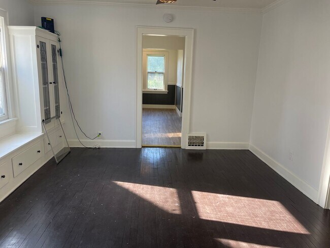 Building Photo - Old Brooklyn 3-Bed Updated Single-Family -...