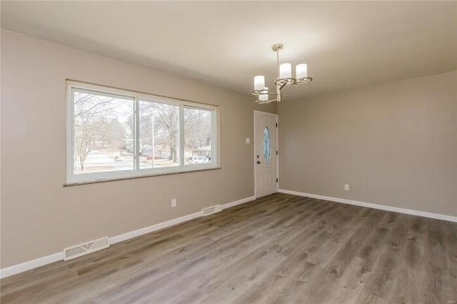 Building Photo - Fantastic 2bd/1ba home! Let yourself in!