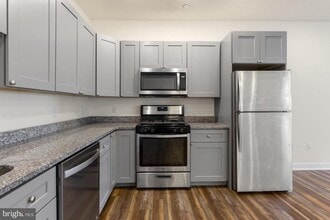 Building Photo - 2411 Kensington Ave